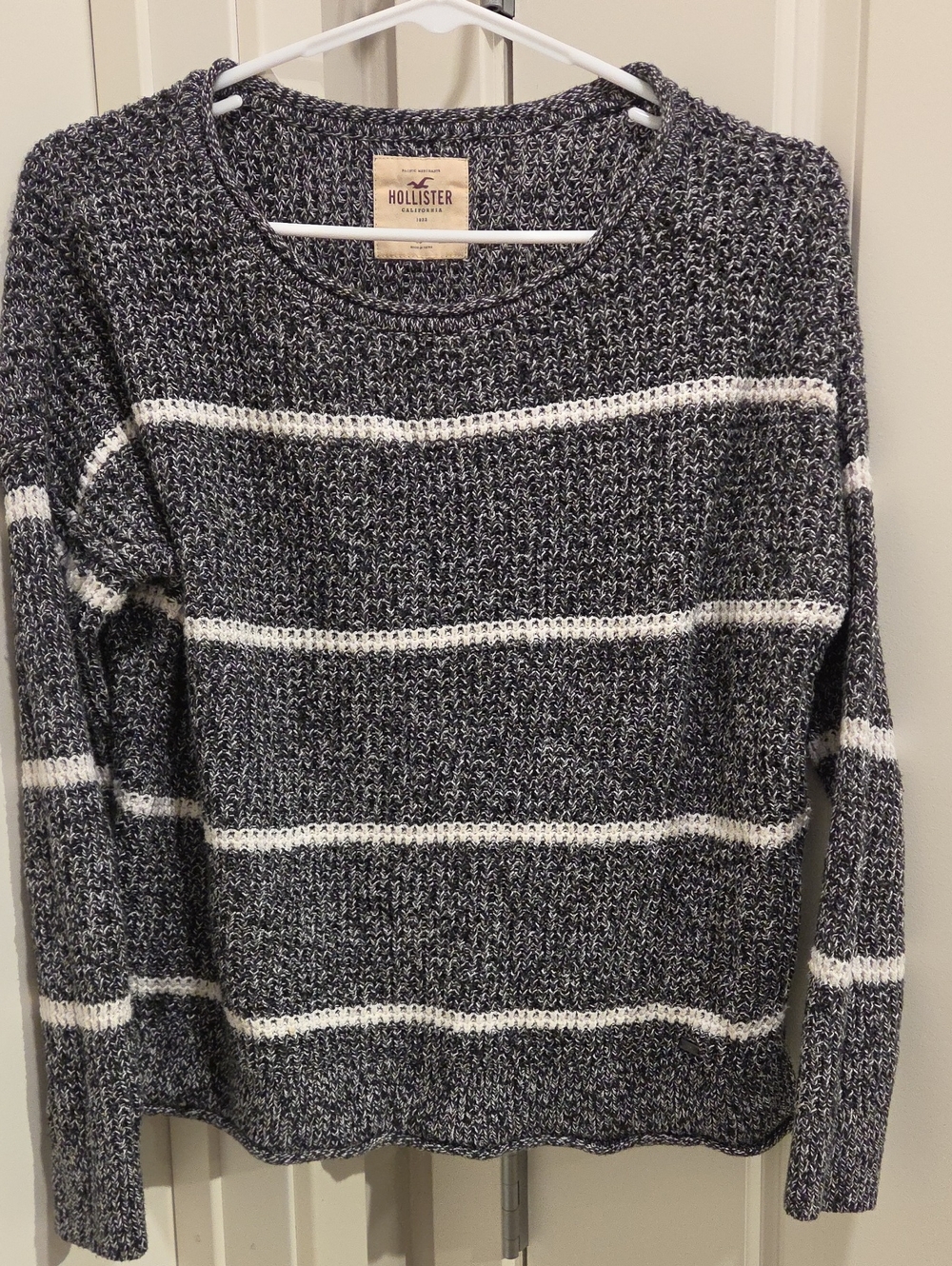 Hollister Womens Sweater